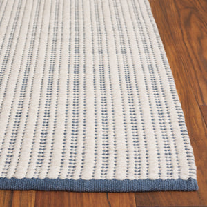 Safavieh Vermont Hand Woven Runner Rug - Timeless Elegance For Hallways, Crafted In India With Premium Materials Light Blue 60% Cotton 40% Wool Vrm909l-5