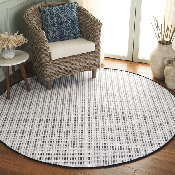Safavieh Vermont Hand Woven Runner Rug - Timeless Elegance For Hallways, Crafted In India With Premium Materials Navy ,Ivory 60% Cotton 40% Wool Vrm909n-6r