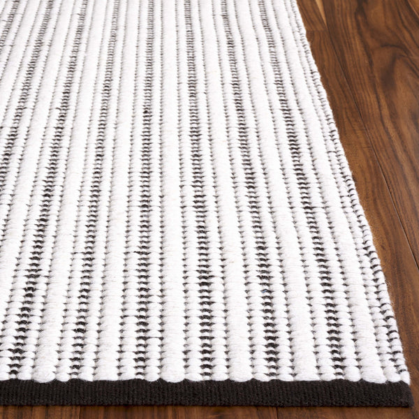 Safavieh Vermont Hand Woven Runner Rug - Timeless Elegance For Hallways, Crafted In India With Premium Materials Brown ,Ivory 60% Cotton 40% Wool Vrm909t-5