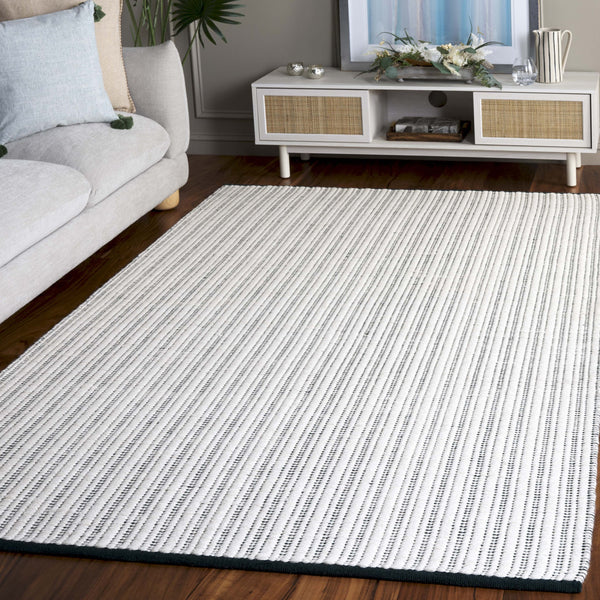 Safavieh Vermont Hand Woven Runner Rug - Timeless Elegance For Hallways, Crafted In India With Premium Materials Green ,Ivory 60% Cotton 40% Wool Vrm909y-5