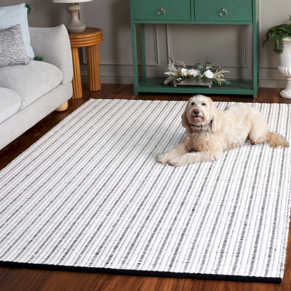 Safavieh Vermont Hand-woven Area Rug - Elegant Artisanal Design For Living Room, Bedroom, Or Dining Area Black ,Ivory 60% Cotton 40% Wool Vrm909z-4