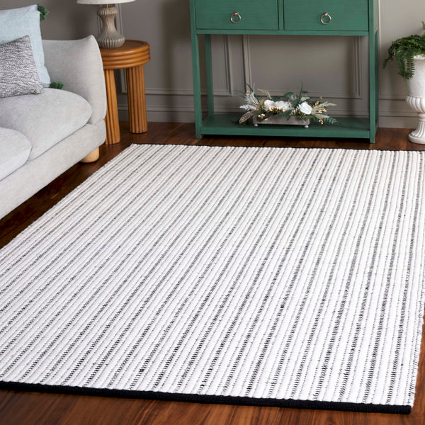 Safavieh Vermont Hand-woven Area Rug - Elegant Artisanal Design For Living Room, Bedroom, Or Dining Area Black ,Ivory 60% Cotton 40% Wool Vrm909z-4