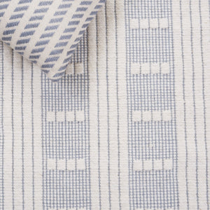Safavieh Vermont Chic Area Rug Crafted In India – Modern Flatweave Design For Timeless Elegance And Comfort Light Blue ,Ivory 60% Wool,40% Cotton Vrm951l-5