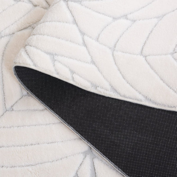 Safavieh Versaillies Ivory Geometric Runner Rug Polyester Low Pile for Hallway or Kitchen 5'-0" x 8'-0" VRS654A-5