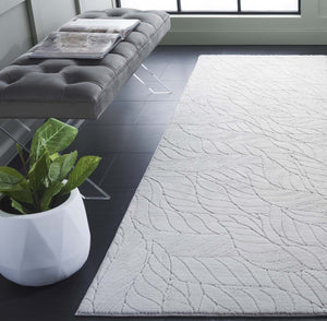 Safavieh Versaillies Floral Botanical Runner Rug Soft Grey Polyester Weave for Hallways 2'-6" x 8'-0" VRS658F-28