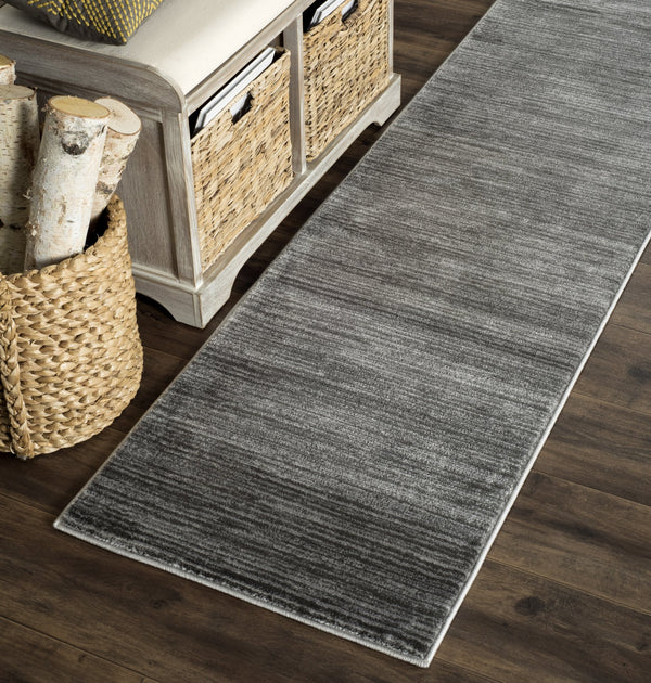 Safavieh Vision Grey 606d Modern Accent Area Rug - Chic 2'4" X 3'11" Soft, Durable, And Elegant Home Decor Grey Polypropylene Pile Vsnb606d-24