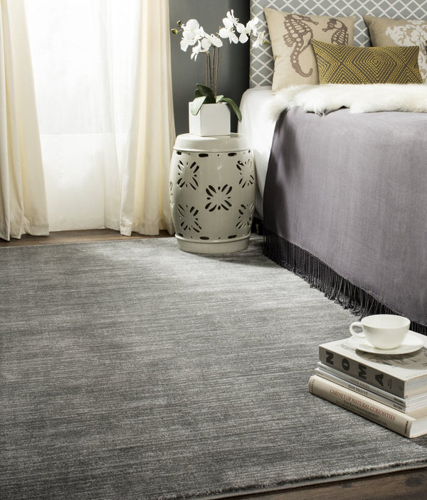 Safavieh Vision Grey 606d Modern Accent Area Rug - Chic 2'4" X 3'11" Soft, Durable, And Elegant Home Decor Grey Polypropylene Pile Vsnb606d-24