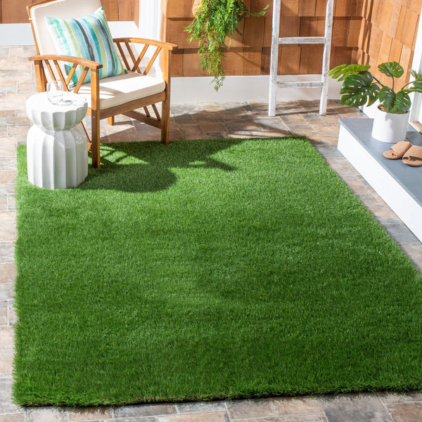 Safavieh Turf Landscape Area Rug Tufted Indoor / Outdoor Rug Green VST100A-38