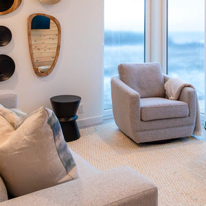 Lh Imports Concrete Hourglass Side Table - Stylish And Durable Accent For Indoor And Outdoor Spaces Black Black Concrete Vt068-blk