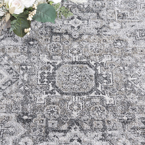Safavieh Vintage Area Rug - Timeless Elegance With Grey And Beige Tones - Durable Turkish Craftsmanship Grey ,Beige Polypropylene Vta206f-4