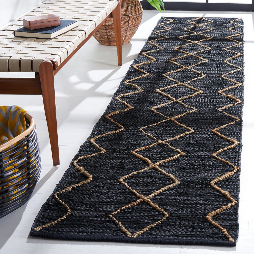 Safavieh Vintage Hand-Woven Leather Runner 2X9 Ft – Black & Natural Geometric Diamonds, Durable Low Pile 2'-0" x 3'-0" VTL801Z-2