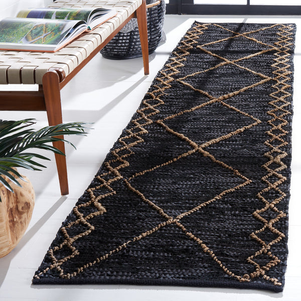 Safavieh Vintage Hand-Woven Leather Rug 8'X10' — Black & Natural Geometric Diamonds, Durable Low-Profile Luxury VTL802Z-9