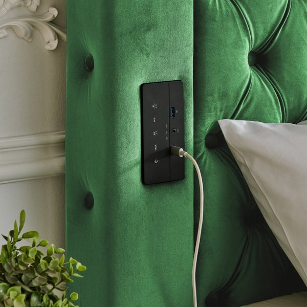 English Elm Canopy Queen Bed Tufted Velvet Four Poster Frame with Bluetooth and USB Charging Ports Green W1191S00168