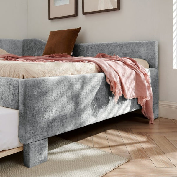 English Elm Spare Chenille Upholstered Daybed with Pull Out Trundle for Guest Rooms and Studios W1413P447462