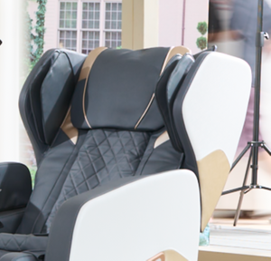 English Elm 2026 Massage Chair Recliner Zero Gravity Full Body Airbag Heating Lounge Seat Gold+White W1875P542110