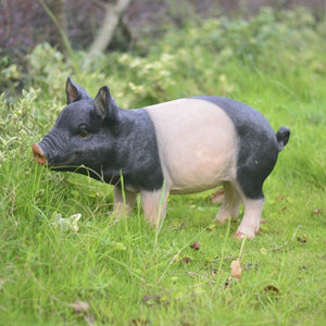 English Elm Garden Resin Pig Figurine Set Hand Painted Farm Statues for Yard Patio Lawn Decor W5709P535607