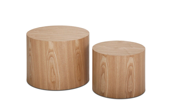 English Elm Mdf Round Nesting Table Set of 2 Oak Veneer Warm Wood Grain Living Room Accent W87640118