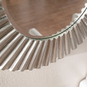 Safavieh Hessmer Ribbed Round Wall Mirror With Beveled Edge And Silver Cladding For Modern Interiors WS1121417