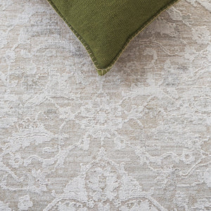 Safavieh Wisteria Exquisite Power Loomed Area Rug – Elegant Traditional Design For Stylish Home Decor Grey ,Ivory Polyester Wst608f-8