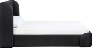 Meridian Furniture Warby Queen Platform Bed Winged Headboard Vegan Leather Upholstered Modern Bedroom Frame Black WarbyBlack-Q