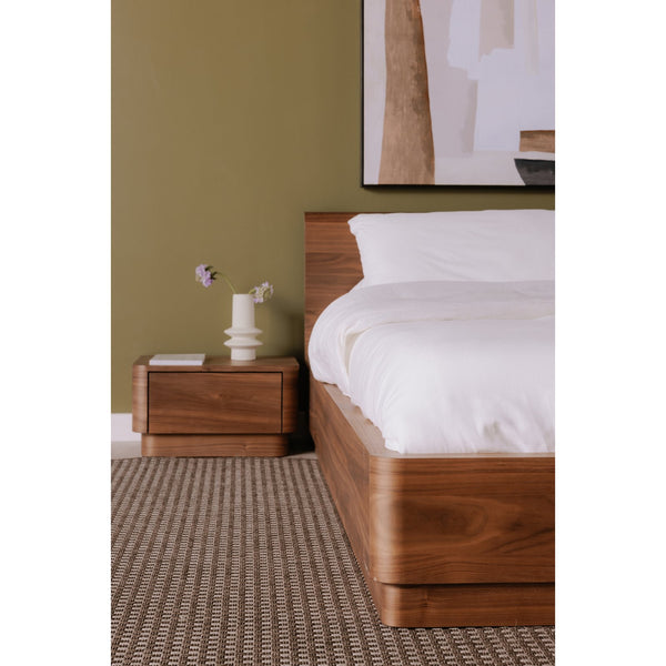 Moe's Home Round Off Bed: Stylish Walnut Frame With Soft Design For Ultimate Bedroom Comfort And Relaxation Brown Walnut Veneer,Plywood,Mdf Yr-1005-03-0