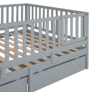 English Elm Full Size Pinewood Kids Daybed with Fence Rails Split Floor Bed and Storage Drawers Gray LP100882AAE