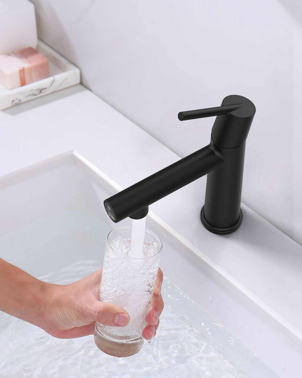 English Elm Matte Black Single Handle Bathroom Faucet – Dual Flow Modes, Compact Design For Easy Installation! T3177P289659