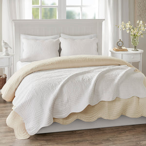 JLA Home Madison Park - Oversized Quilted Throw Adds Vintage-Soft Texture with Scalloped Edges, Breathable Cotton Fill, Machine Washable White MP50-1216