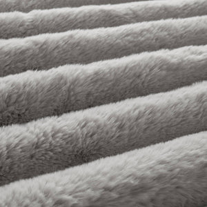 English Elm 3-Piece Queen Coverlet Set Matelassé Elegance with Two Shams — Soft Polyester-Rayon Texture, Durable Comfort Light Gray 21.26 L x 12.99 W x 12.6 H B035P381295