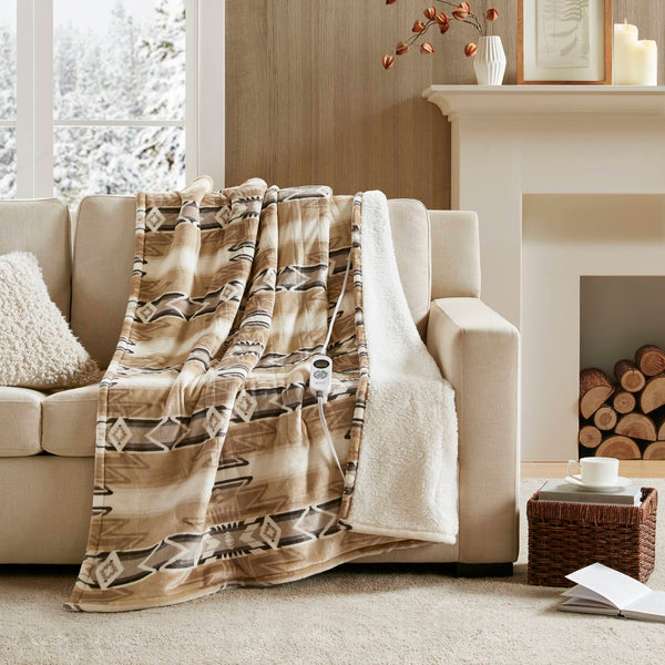 English Elm 1-piece Aztec Heated Throw with 12 Settings Auto Shutoff Soft Ivory Boho Blanket Multicolor B035P408334