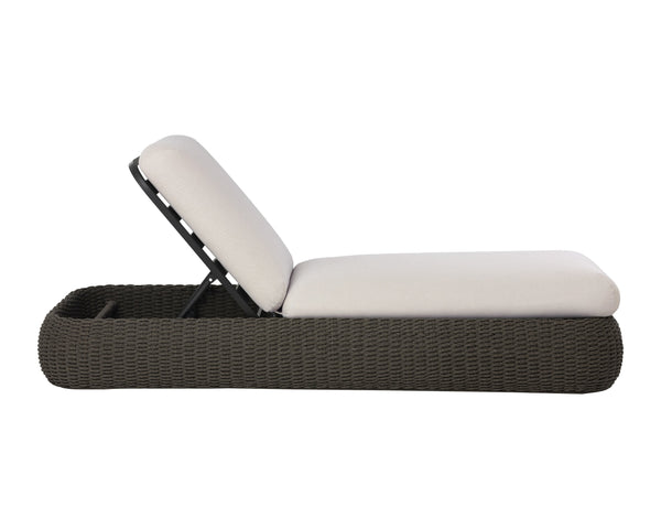 Sunpan Barcelona Lounger - Elegant Weather-resistant Design With Plush Comfort For Ultimate Relaxation Outdoors Cream Fabric 112176