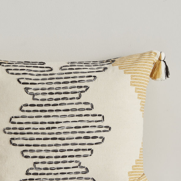 English Elm Full/Queen Arizona 3-Piece Cotton Duvet Cover Set with Yellow-Grey Geometric Print, Tassels & Ties B035129127