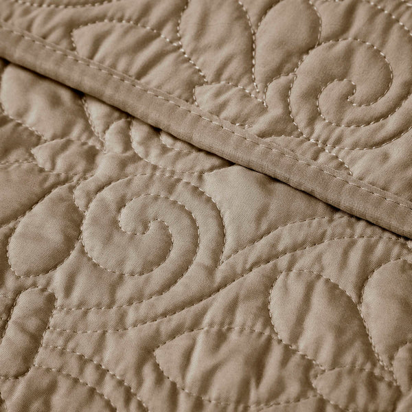 JLA Home Madison Park - Oversized Quilted Throw with Quebec Stitch Pattern, Plush Cotton Fill for Cozy Layering & Décor Texture Khaki MP50-2984