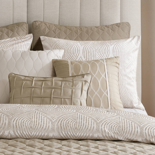 English Elm 10-piece California King Velvet Jacquard Comforter Set Layered Bedding with Microfiber Shams Champagne B035P482942