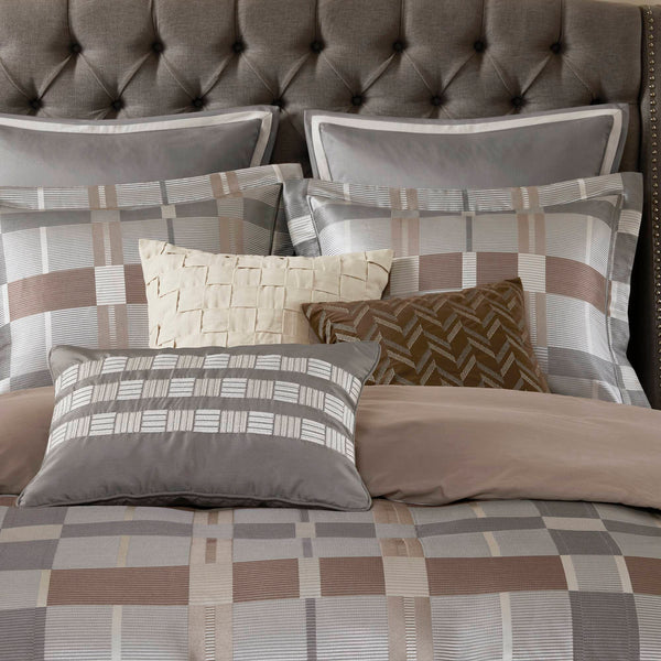 English Elm 9 King Jacquard Oversized Duvet Comforter Set with Shams & Decorative Pillows – Luxurious Bedding Ensemble Multicolor 22.83 L x 18.9 W x 16.54 H B035P319232
