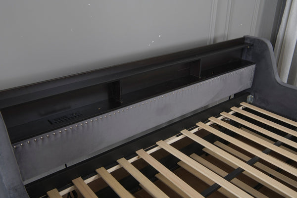 English Elm Twin Size Daybed With Trundle, Plush Velvet Upholstery, Led Lights & Charging Station For Modern Spaces W1670S00026-GIGA