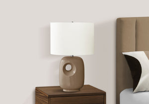 English Elm Lighting, Sculpted Ceramic Table Lamp with Ivory Fabric Shade for Modern Living Spaces Brown B2710P461841