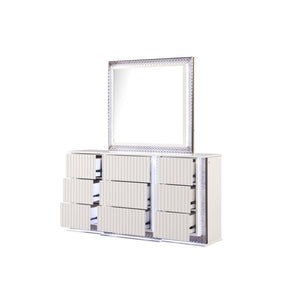 English Elm Fabio Contemporary King 5Pc Bedroom Set With Led Lighting, Diamond Accents & Elegant White Finish B009S01584