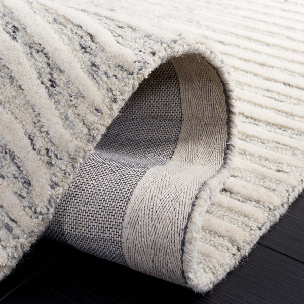 Safavieh Abstract 478 Hand Tufted Contemporary Rug Grey / Ivory ABT478F-9