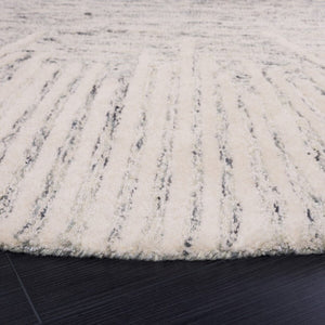 Safavieh Abstract 478 Hand Tufted Contemporary Rug Grey / Ivory ABT478F-9