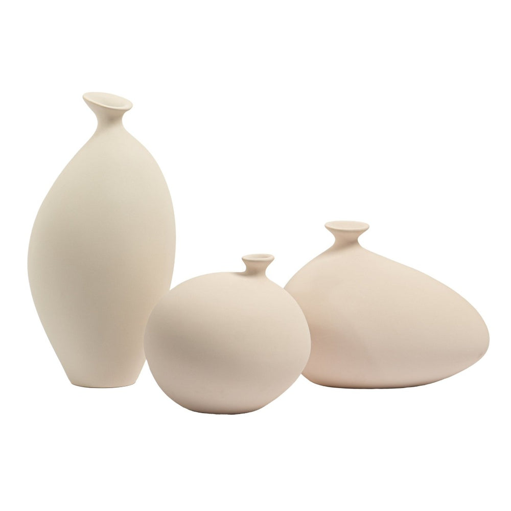 Atlas Cy Vase - Sculptural Earthenware Decor with Cream Finish for Modern and Contemporary Interiors Medium White AC11222-01