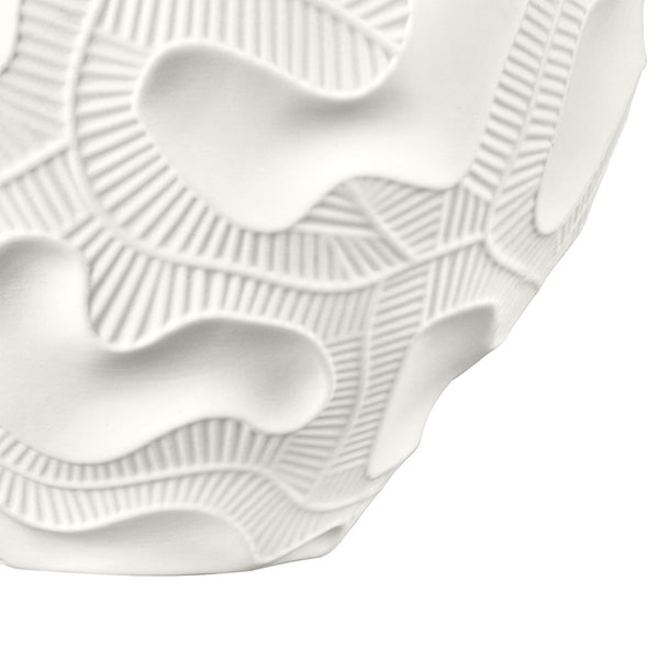 Atlas Halford Bowl - Elegant Earthenware Accent with Matte White Exterior and Glossy Interior Finish Gold AC11358-01