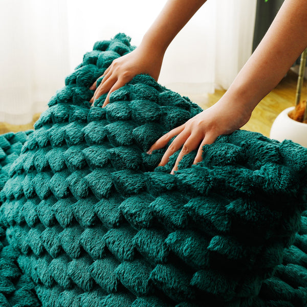 English Elm Green Turtle Velvet Sofa: Convertible Twin-Seat With Right Chaise Lounge For Modern Living Spaces W3371S00040