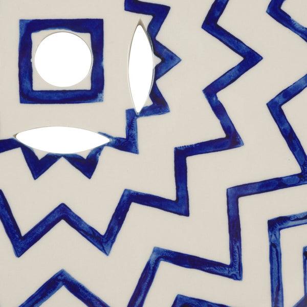 Safavieh Salana, 18 Inch, Navy/White, Ceramic Garden Stool​ White / Navy Ceramic ACS4604B