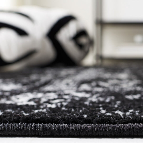 Safavieh Adirondack 109 ADR109 Power Loomed  Rug Black / Ivory ADR109Z-10