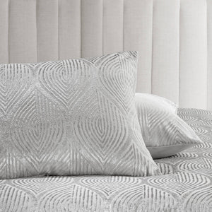 English Elm 10-piece California King Velvet Jacquard Comforter Set Layered Bedding with Microfiber Shams Grey B035P482945