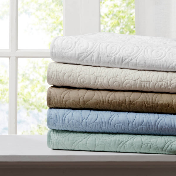 JLA Home Madison Park - Oversized Quilted Throw with Quebec Stitch Pattern, Plush Cotton Fill for Cozy Layering & Décor Texture Khaki MP50-2984