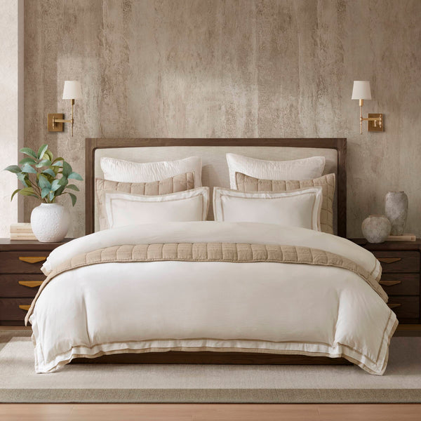 English Elm 3-Piece Queen Coverlet Set Matelassé Elegance with Two Shams — Soft Polyester-Rayon Texture, Durable Comfort Beige+White 6.15 L x 14.37 W x 12.6 H B035P381309