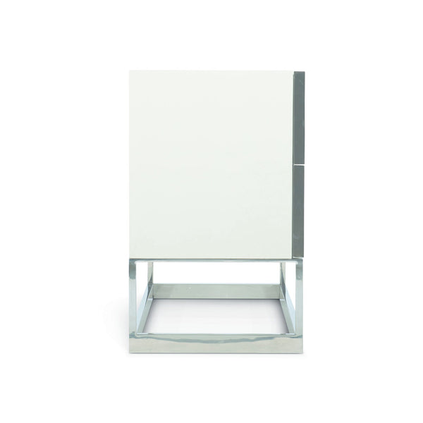 Bernhardt Bernhardt Cook Hand-Antiqued Brass Candleholder With Crystal Hurricane Shade For Elegant Ambiance 382229