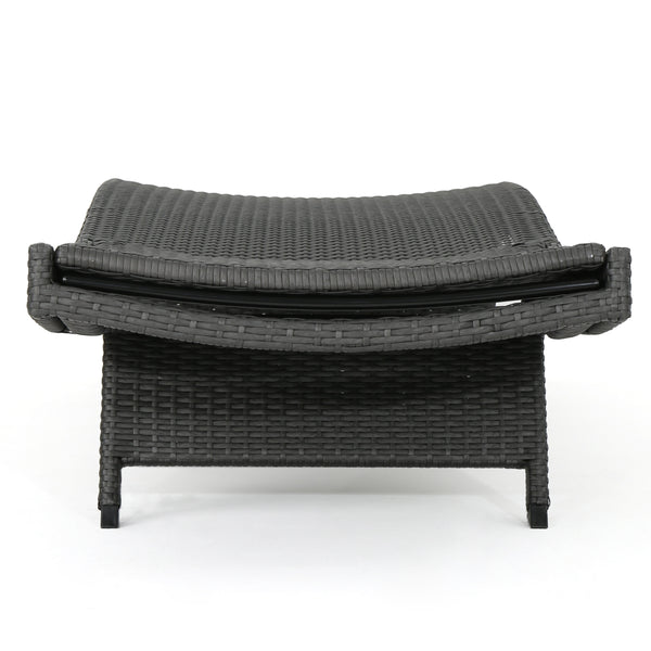 English Elm Christopher Knight Home® - Salem Pe Wicker Chaise Lounge - Stylish Grey Outdoor Seating With Weather-Resistant Comfort 52005.00GRY